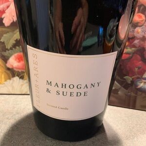 Mahogany & Suede Scented Candle - Black